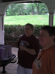 mb-pam-massey-vicky-bealer.jpg (95175 bytes)