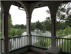 pavilion.JPG (125872 bytes)